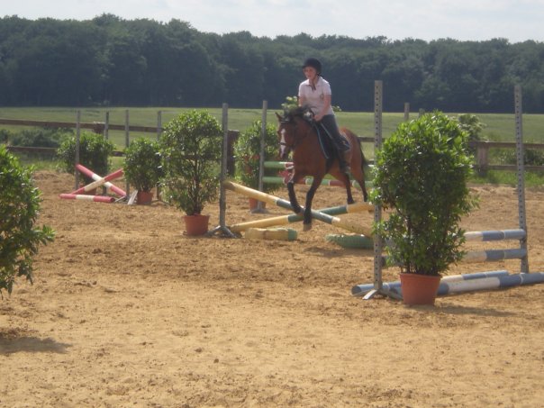 Ophelie et India Club 4.jpg